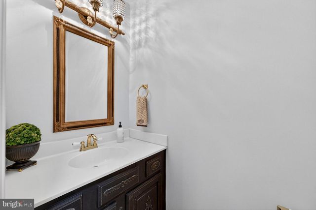 3501 BIRDSBORO DR, Fairfax, VA 22033
