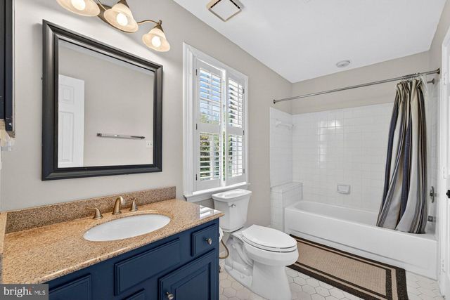 3501 BIRDSBORO DR, Fairfax, VA 22033
