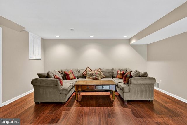 3501 BIRDSBORO DR, Fairfax, VA 22033