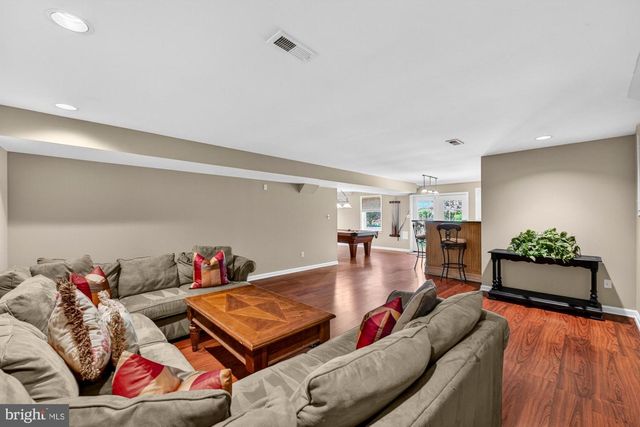 3501 BIRDSBORO DR, Fairfax, VA 22033