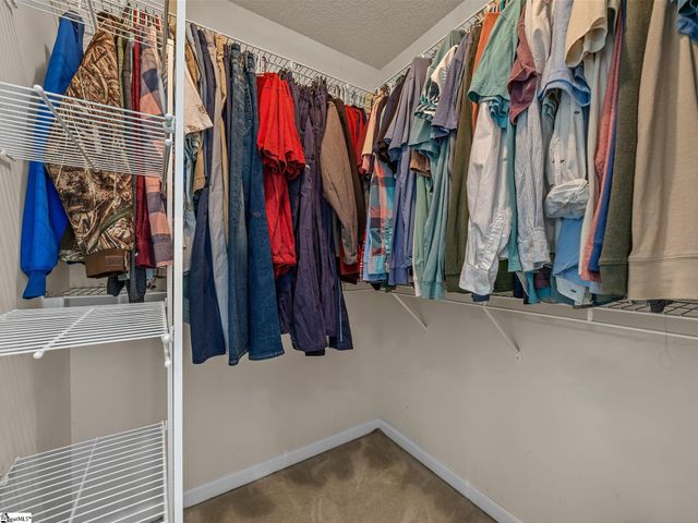 635 Shadow Dance Lane, Boiling Springs, SC 29316