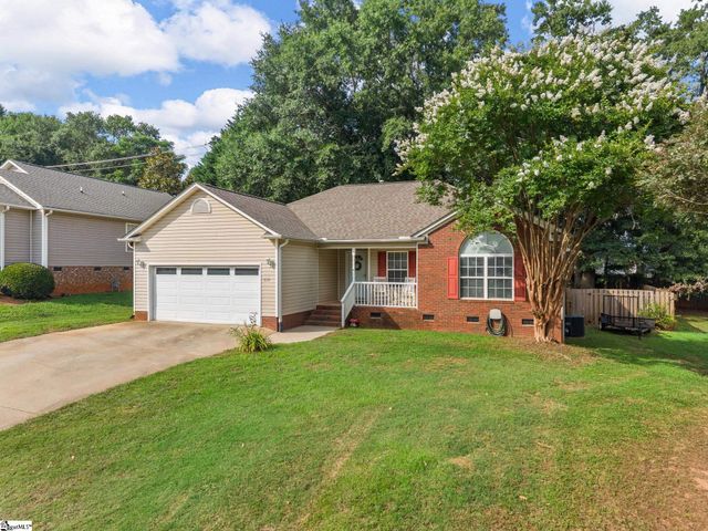635 Shadow Dance Lane, Boiling Springs, SC 29316