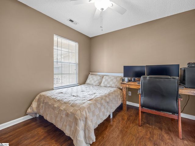 635 Shadow Dance Lane, Boiling Springs, SC 29316