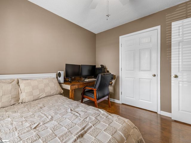 635 Shadow Dance Lane, Boiling Springs, SC 29316
