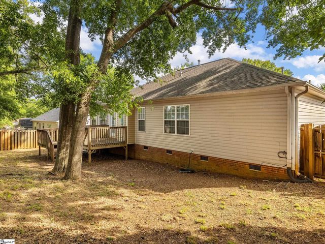 635 Shadow Dance Lane, Boiling Springs, SC 29316