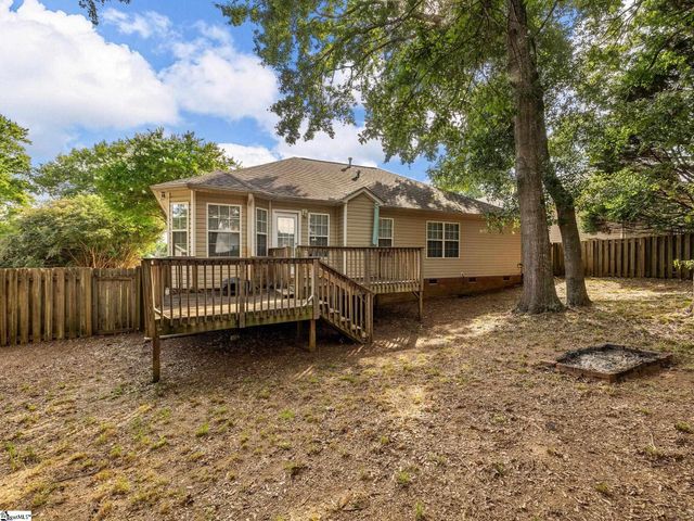635 Shadow Dance Lane, Boiling Springs, SC 29316