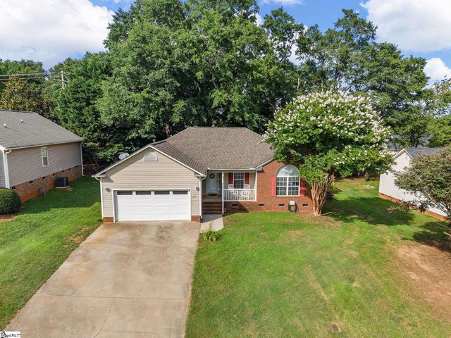 635 Shadow Dance Lane, Boiling Springs, SC 29316