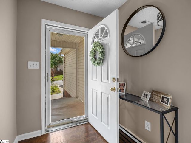 635 Shadow Dance Lane, Boiling Springs, SC 29316