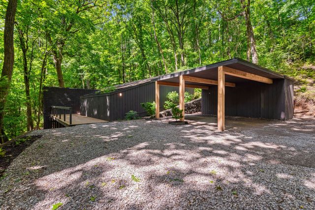 5040 Villa Crest Dr, Nashville, TN 37220