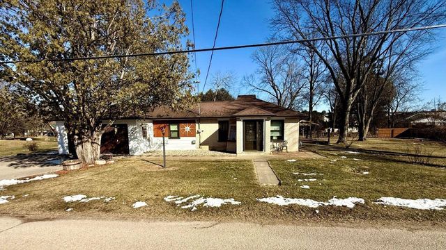 417 WELCOME AVENUE, Bear Creek, WI 54922