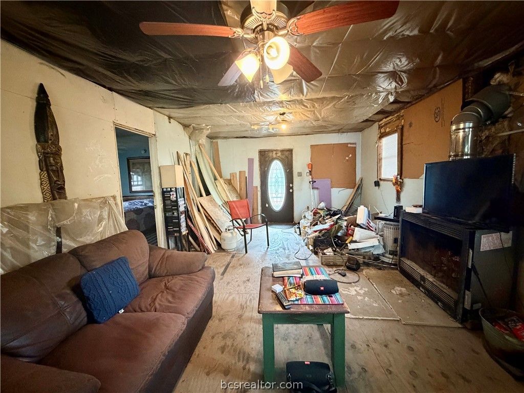 1280 Lakeview Drive, Caldwell, TX 77836 — photo 5