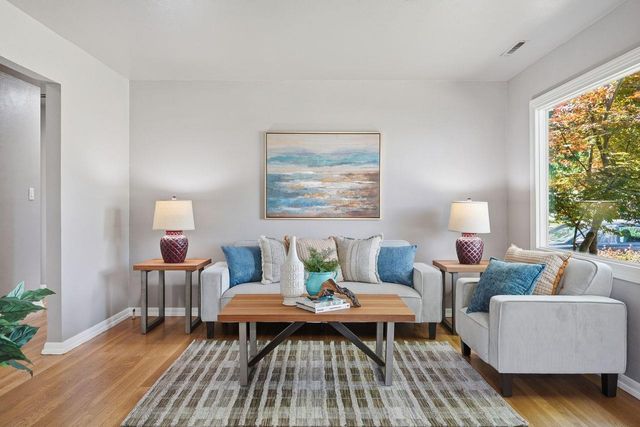 1119 Darnel Way, Sacramento, CA 95822