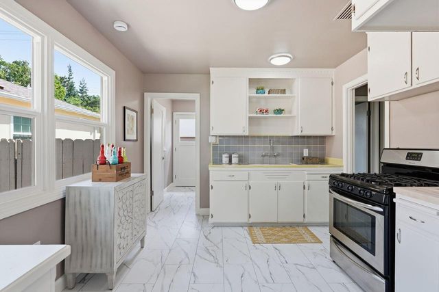 1119 Darnel Way, Sacramento, CA 95822