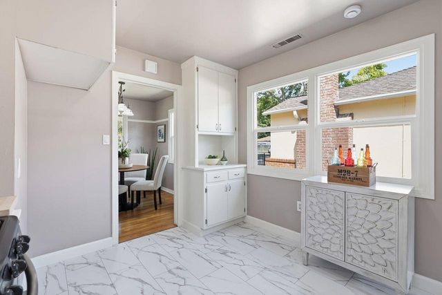 1119 Darnel Way, Sacramento, CA 95822