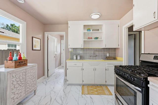 1119 Darnel Way, Sacramento, CA 95822