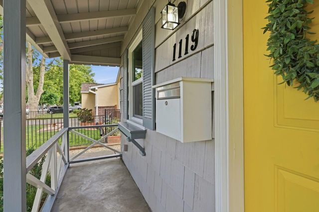 1119 Darnel Way, Sacramento, CA 95822