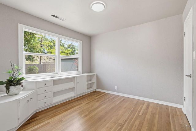 1119 Darnel Way, Sacramento, CA 95822