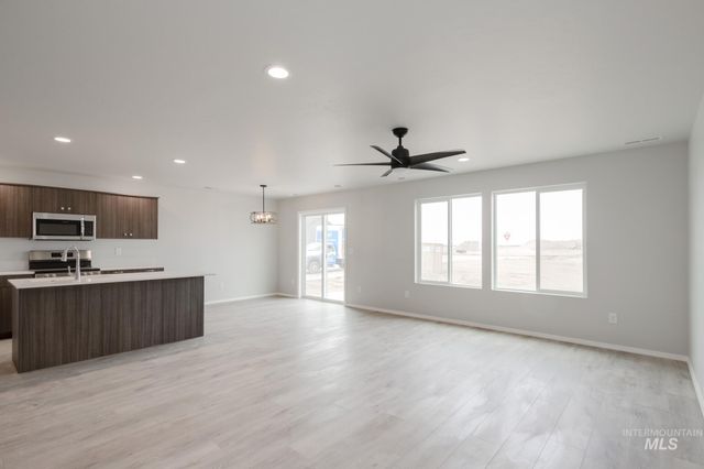 1615 SW Pegasus Peak Ave, Mountain Home, ID 83647