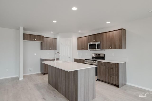 1615 SW Pegasus Peak Ave, Mountain Home, ID 83647