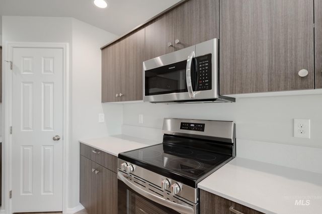 1615 SW Pegasus Peak Ave, Mountain Home, ID 83647