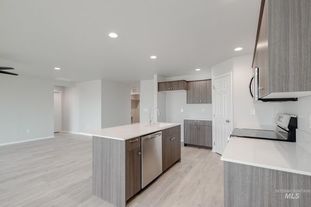1615 SW Pegasus Peak Ave, Mountain Home, ID 83647