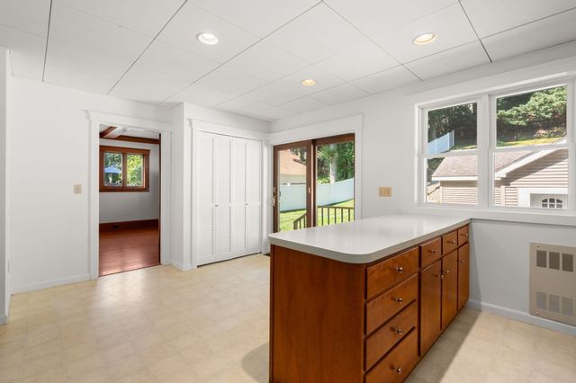 43 Laconia Rd, Worcester, MA 01609
