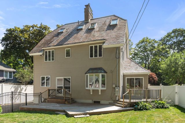 43 Laconia Rd, Worcester, MA 01609