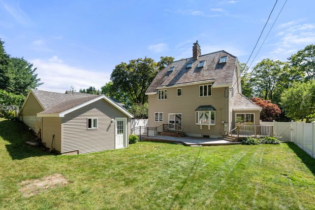 43 Laconia Rd, Worcester, MA 01609