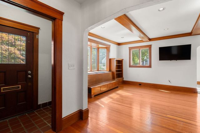 43 Laconia Rd, Worcester, MA 01609