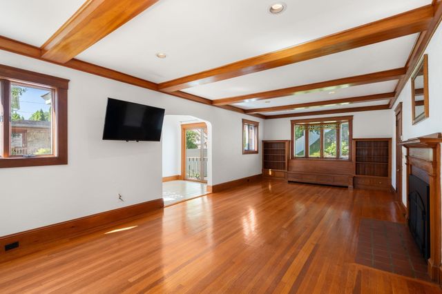 43 Laconia Rd, Worcester, MA 01609