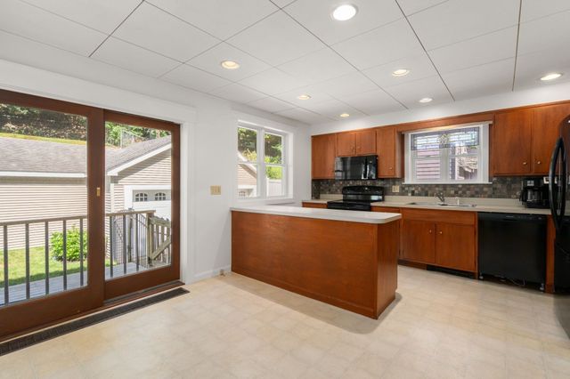 43 Laconia Rd, Worcester, MA 01609