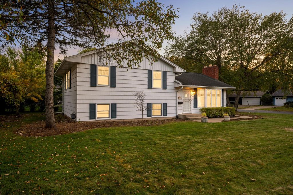 4617 W 90th Street, Bloomington, MN 55437 — photo 2