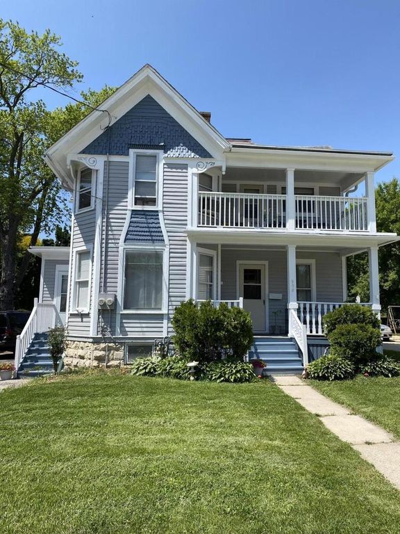 906 Arcadian AVENUE #908, Waukesha, WI 53186