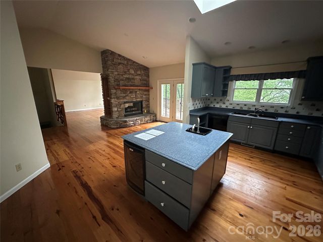 94 Blackberry Trail, Sapphire, NC 28774