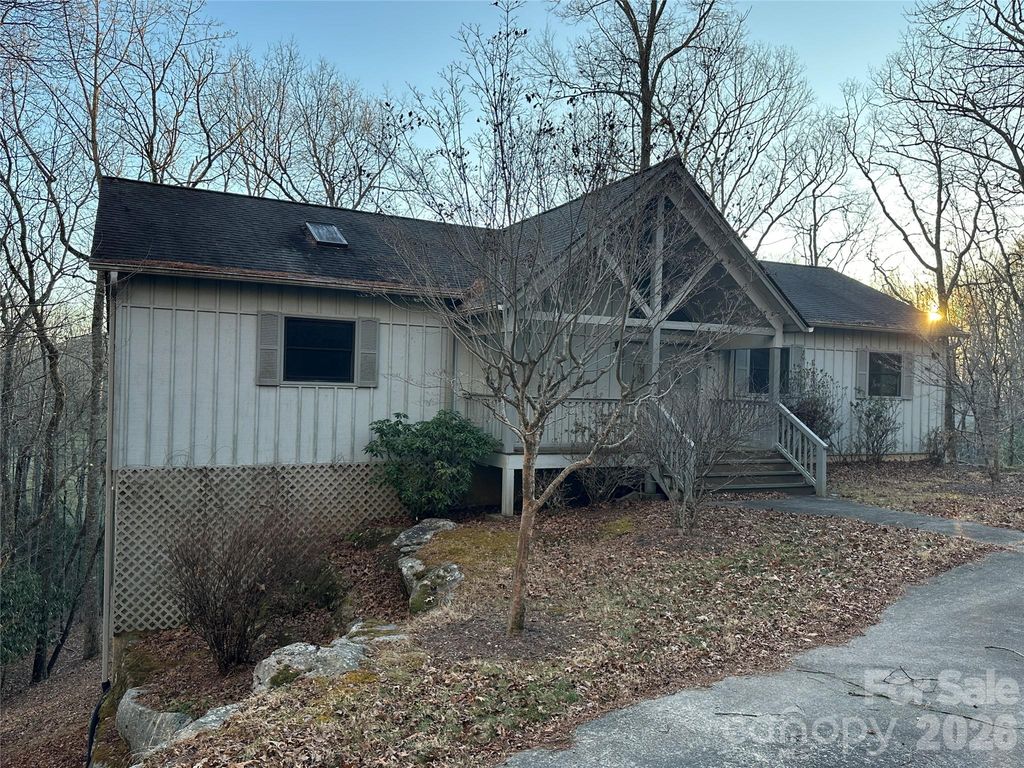 94 Blackberry Trail, Sapphire, NC 28774