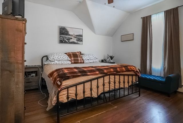 529 Stafford Rd, Fall River, MA 02721