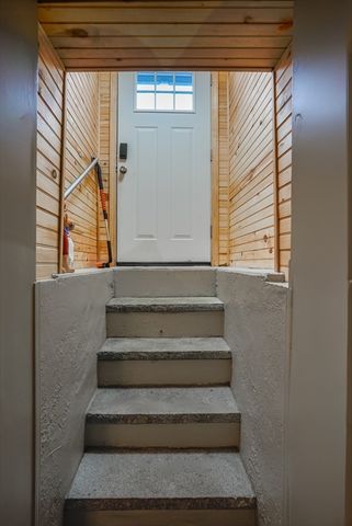 529 Stafford Rd, Fall River, MA 02721