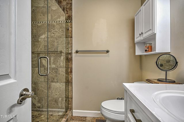 780 Hamilton Road F8, Blountville, TN 37617