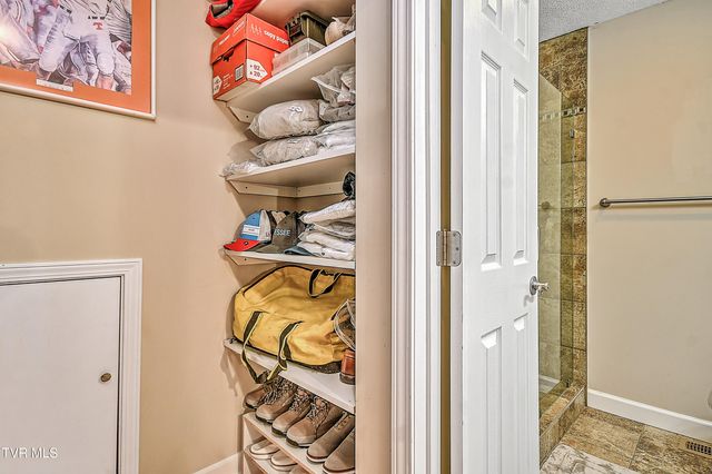 780 Hamilton Road F8, Blountville, TN 37617