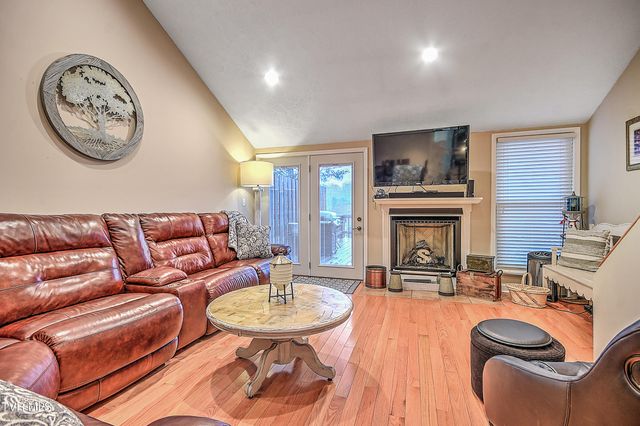 780 Hamilton Road F8, Blountville, TN 37617