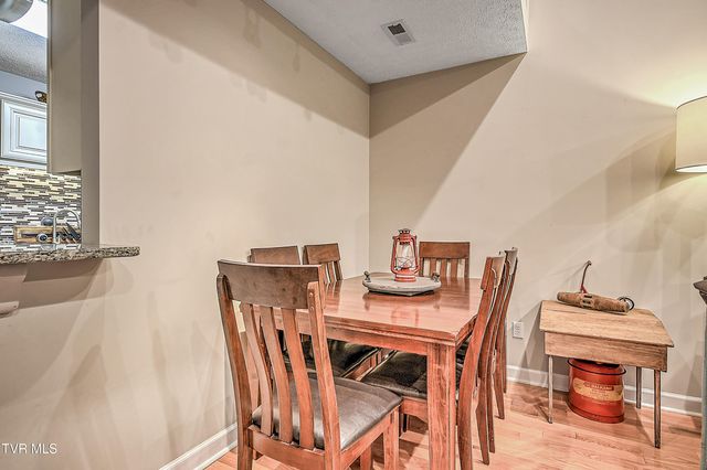 780 Hamilton Road F8, Blountville, TN 37617