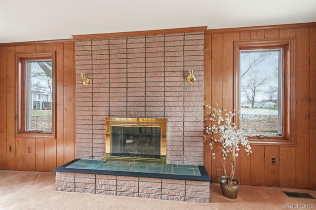 32845 Northampton Drive, Warren, MI 48093