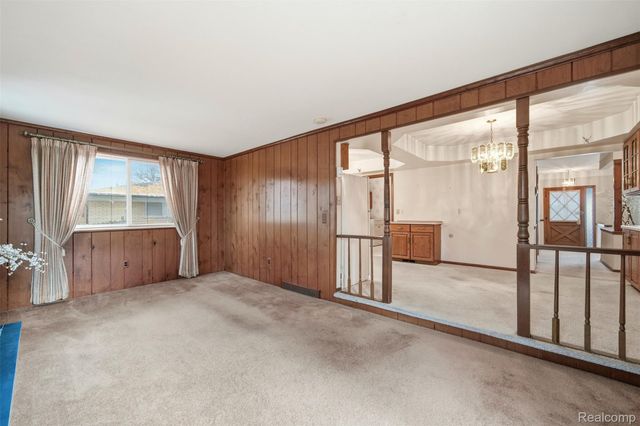 32845 Northampton Drive, Warren, MI 48093