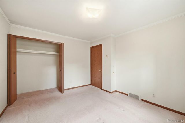 32845 Northampton Drive, Warren, MI 48093