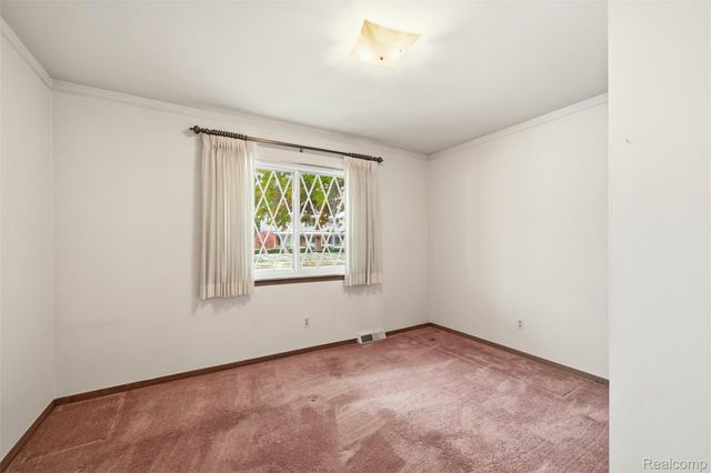 32845 Northampton Drive, Warren, MI 48093