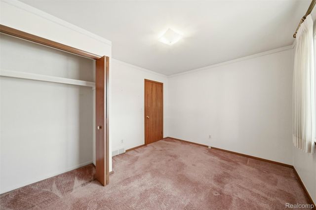 32845 Northampton Drive, Warren, MI 48093