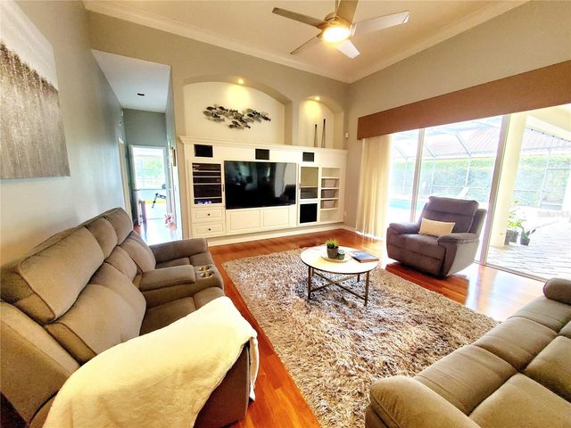 10004 TREE TOPS LAKE ROAD, Tampa, FL 33626