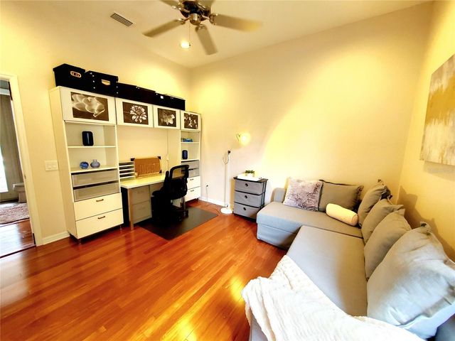 10004 TREE TOPS LAKE ROAD, Tampa, FL 33626