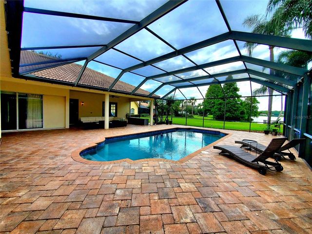 10004 TREE TOPS LAKE ROAD, Tampa, FL 33626