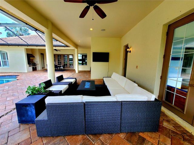 10004 TREE TOPS LAKE ROAD, Tampa, FL 33626